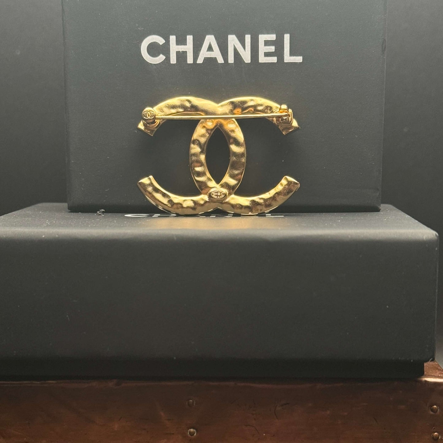 Authentic Chanel CC Textured Gold Brooch Pre-Owned