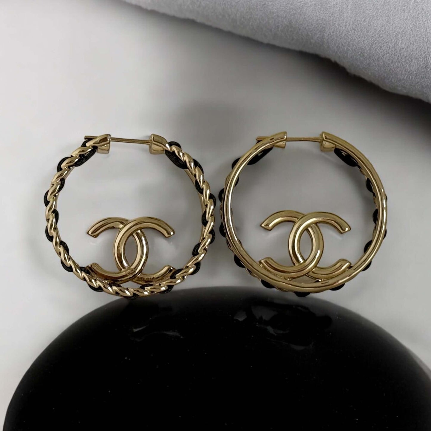 Chanel Gold Black Chain Hoops Pre-Owned