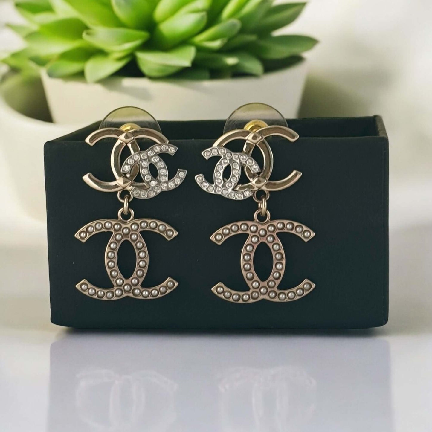 Pre-Owned Chanel Authentic Triple CC Dangle Earrings