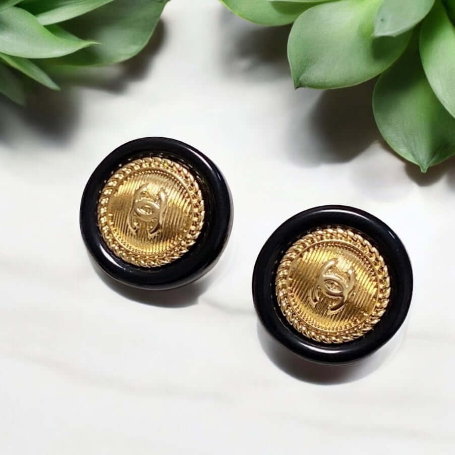 Chanel Rare Gold CC Round acrylic clip on earrings Pre-Owned