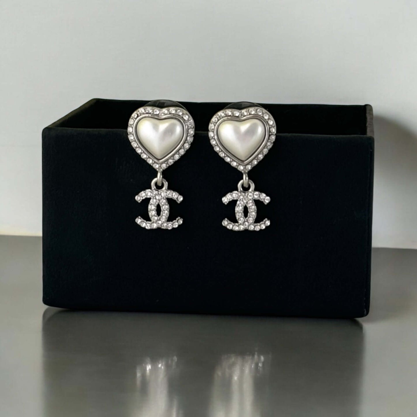 Authentic Chanel CC Silver Heart Dangle Earrings Pre-Owned 23 B