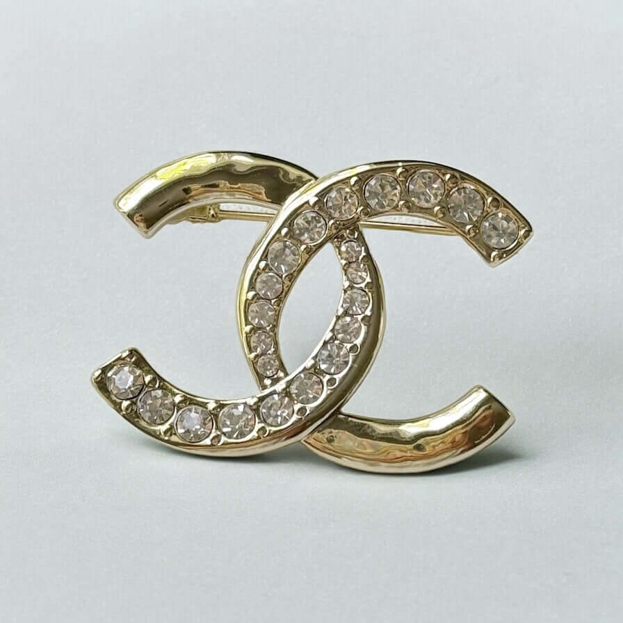 Pre-Owned Chanel CC With Round Clear Crystals Brooch Pin  24 P