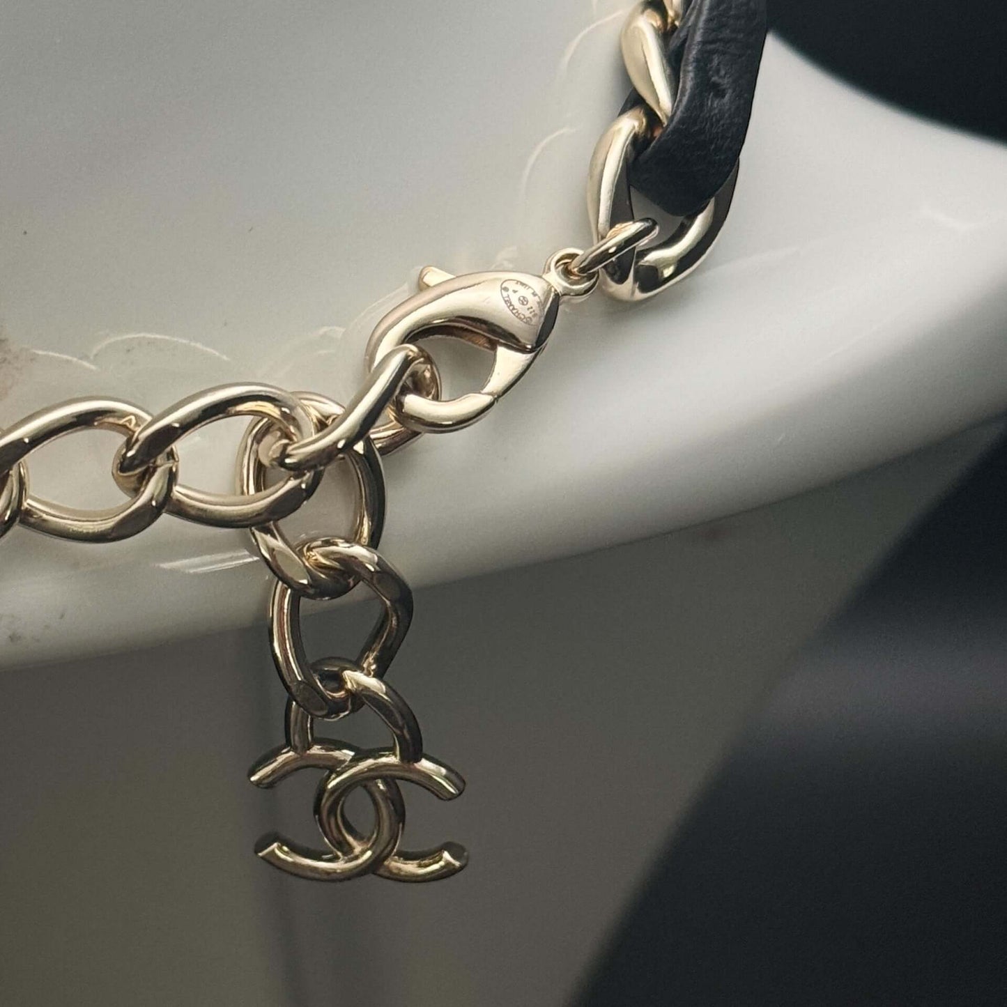 Authentic Chanel Gold CC Chain Leather Choker Pre-Owned