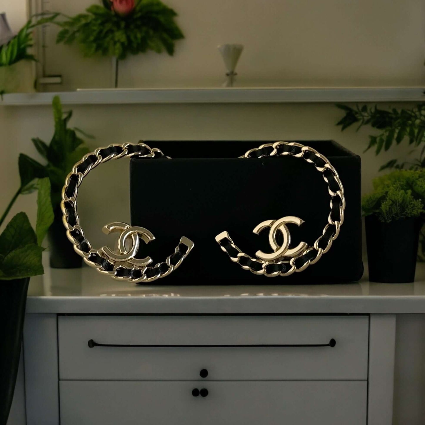 Pre-Owned Chanel Big CC Gold W/Leather Hoops