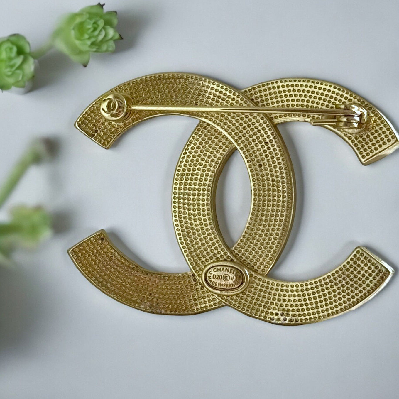 Chanel Gold Double C double layer of clear crystals Brooch PinClassic Timeless In nice pre-owned condition Comes with the Chanel Gift Box & Bag Brighter GoldBright Gold,Brooch Pin,Chanel,Chanel Brooch,Chanel Double C,Chanel Mark,Classic Chanel,Clear Cryst