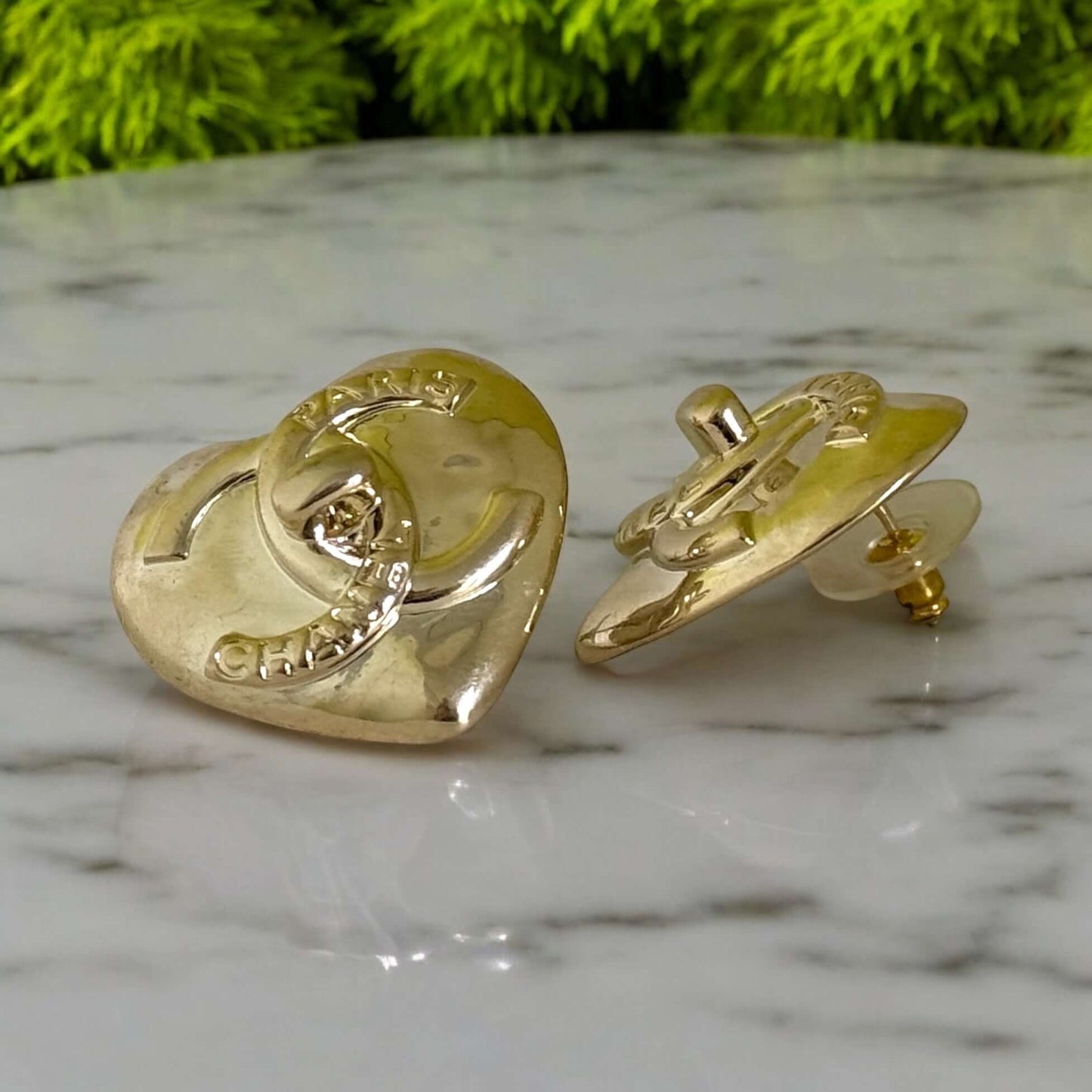 Pre-Owned Authentic Chanel CC Gold Big Heart Earrings