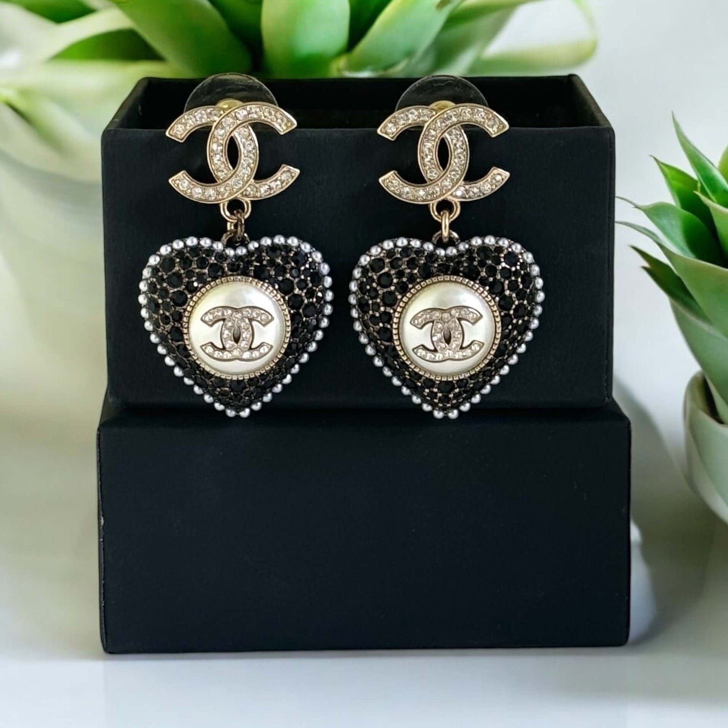 Pre-Owned Authentic Chanel CC Heart Dangle Earrings