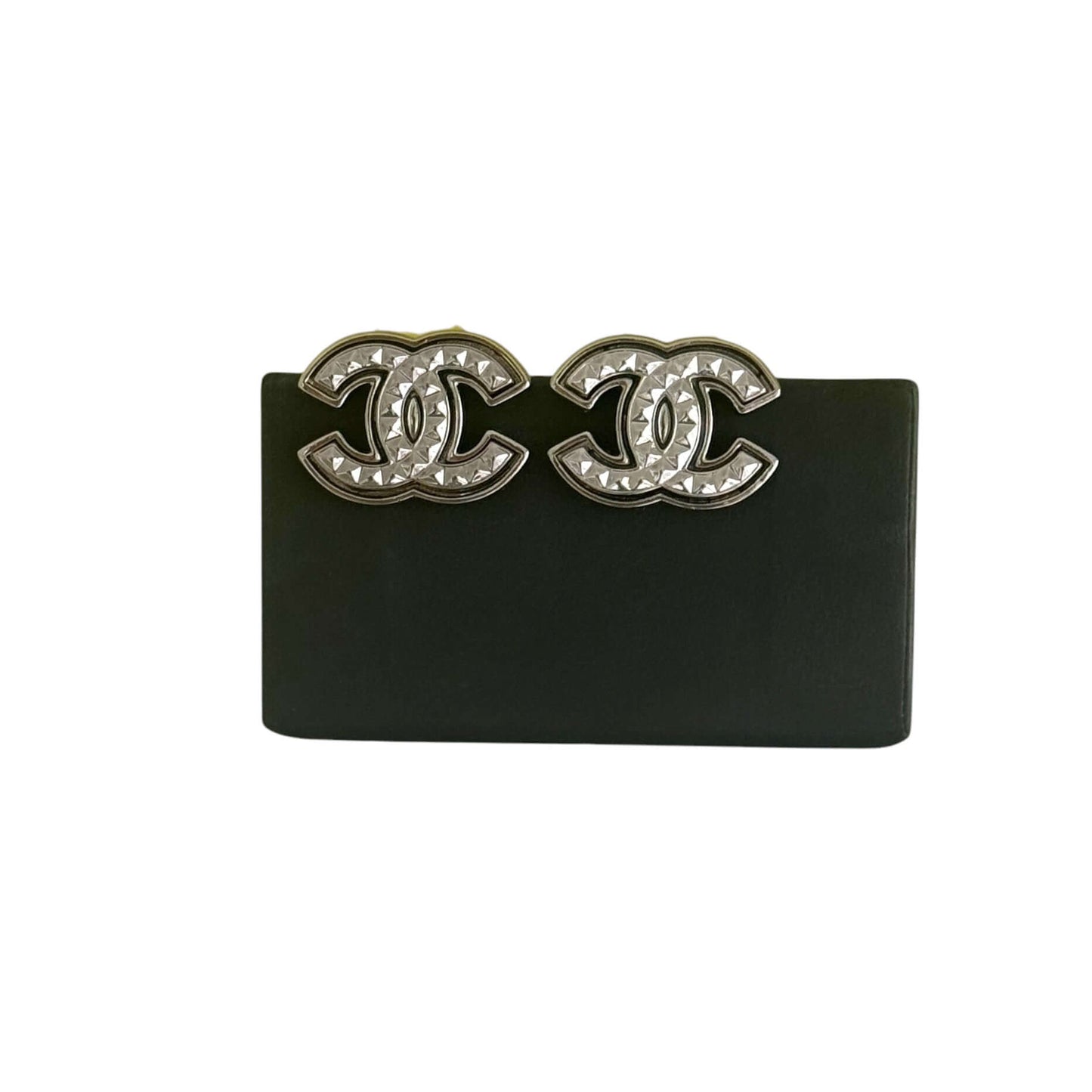 Chanel CC Gun Metal Pre-Owned Earrings