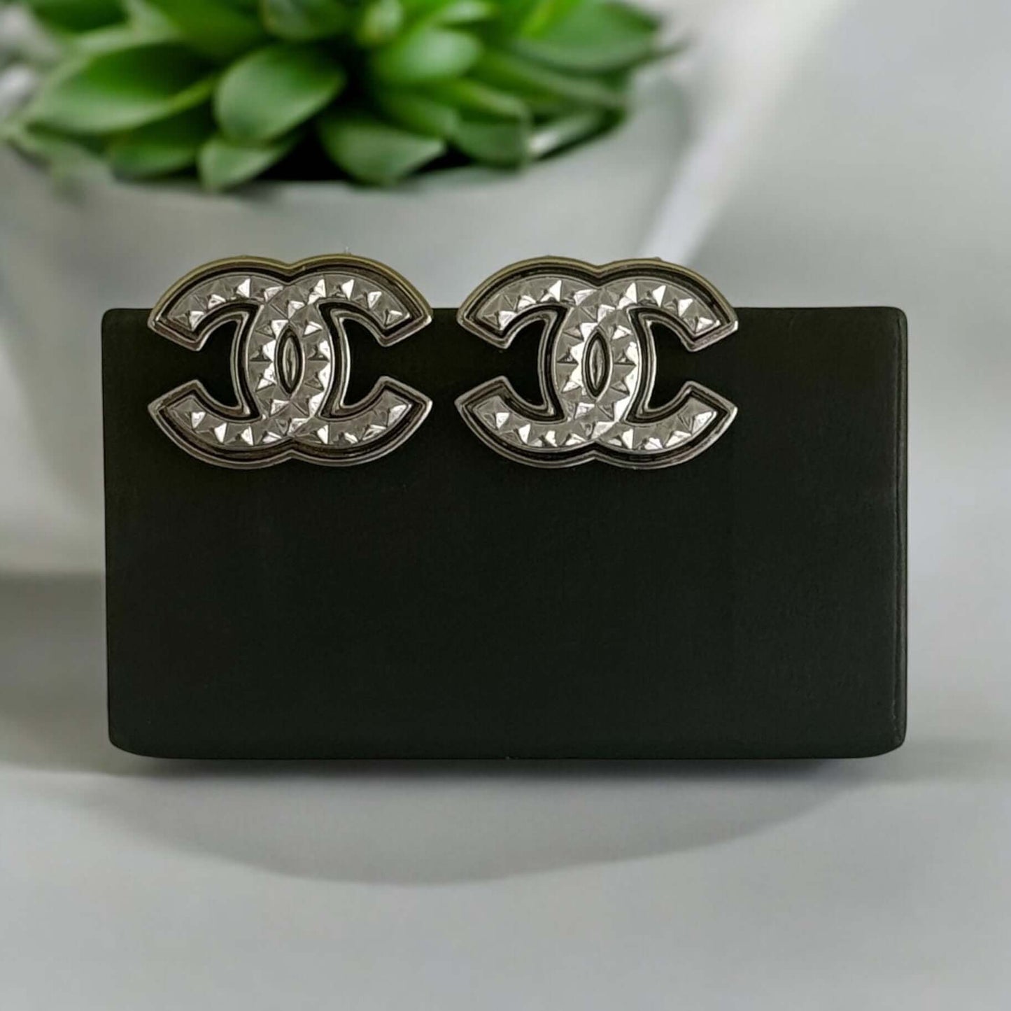 Chanel CC Gun Metal Pre-Owned Earrings