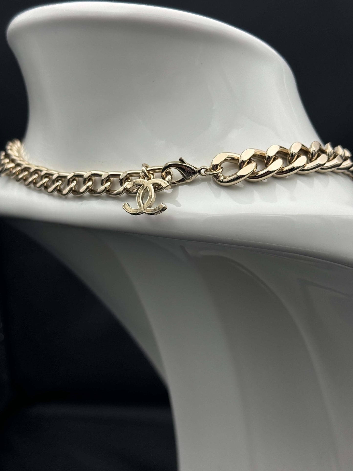 Authentic Chanel Gold Bar CC Chain Choker/Necklace Pre-Owned