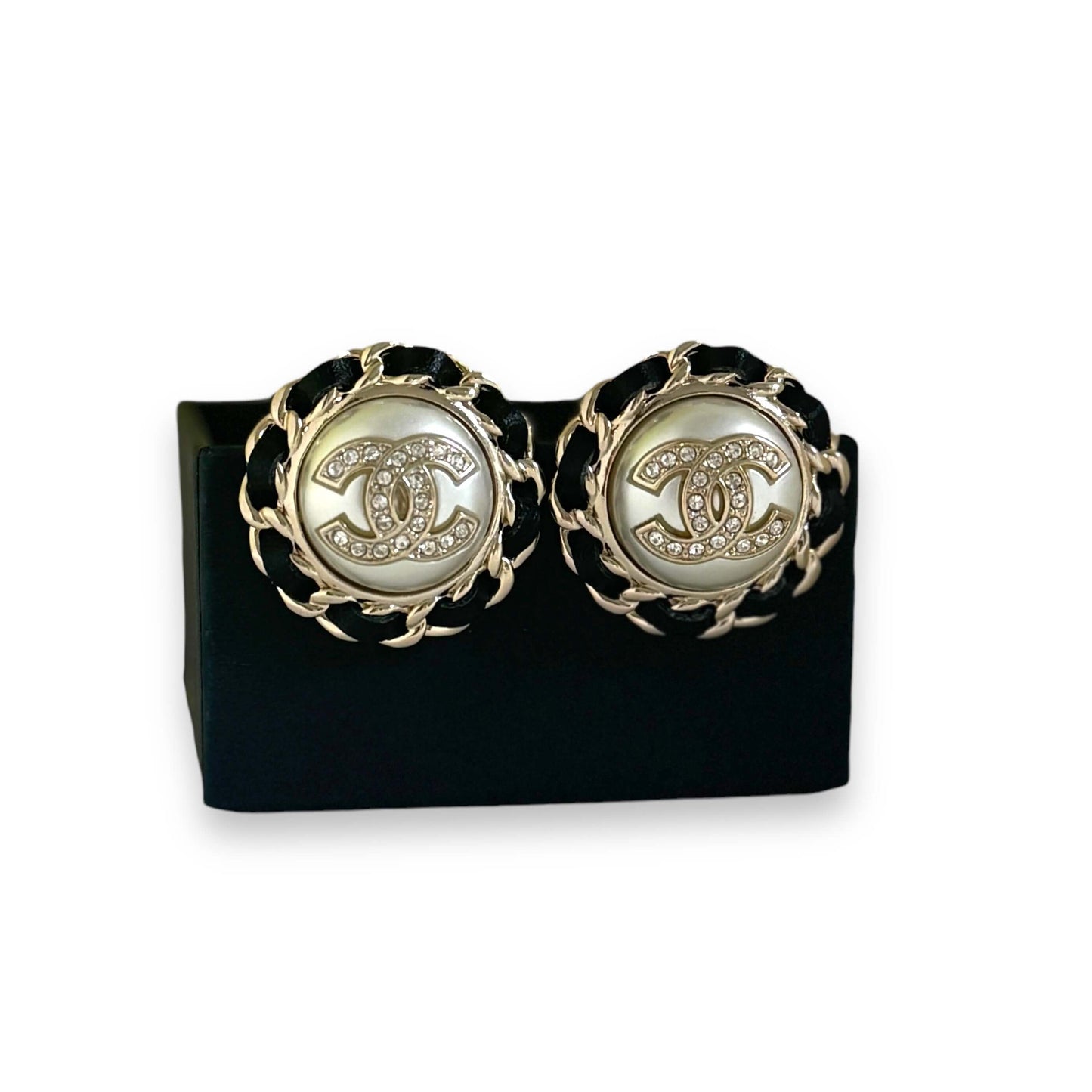 Authentic Chanel CC Gold Enamel Pre-Owned Earrings