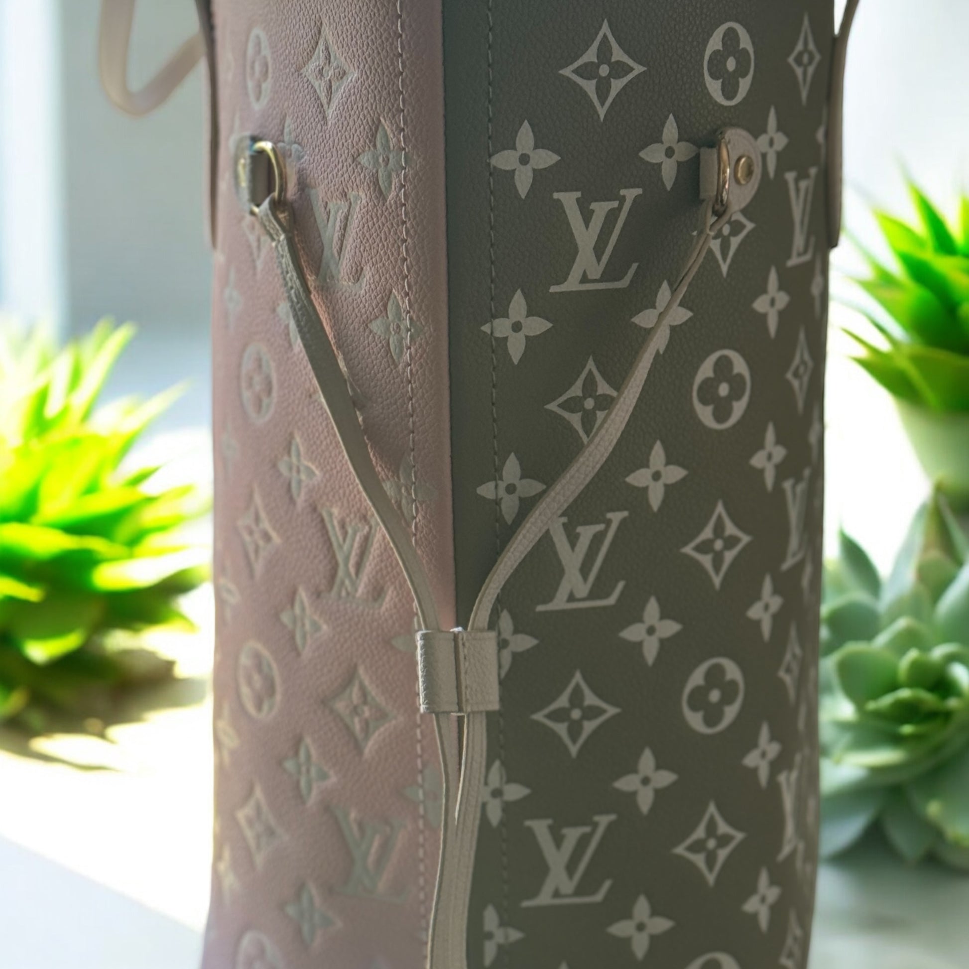 Like New Louis Vuitton Never Full Pink & Green - My Mama Found What  