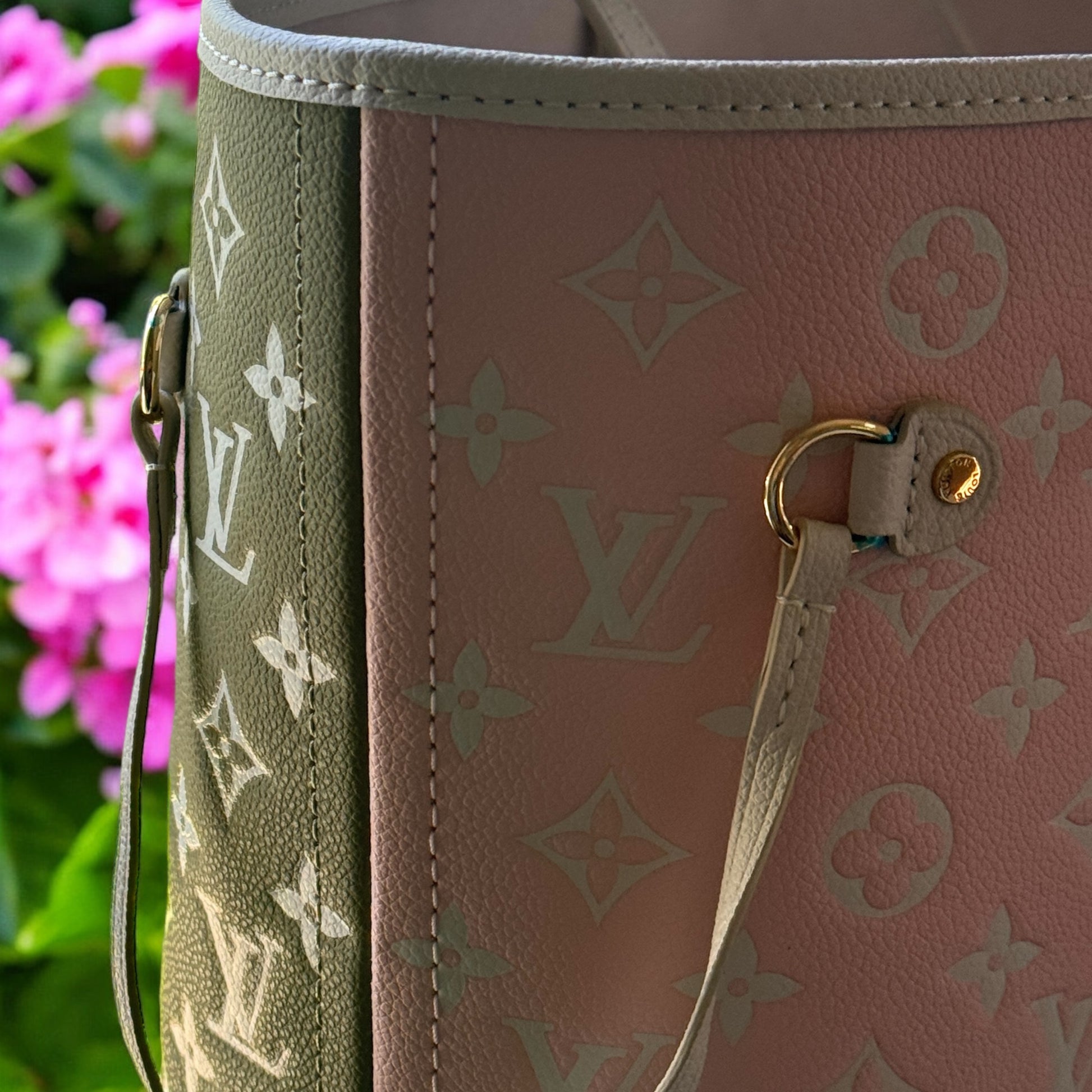 Like New Louis Vuitton Never Full Pink & Green - My Mama Found What  
