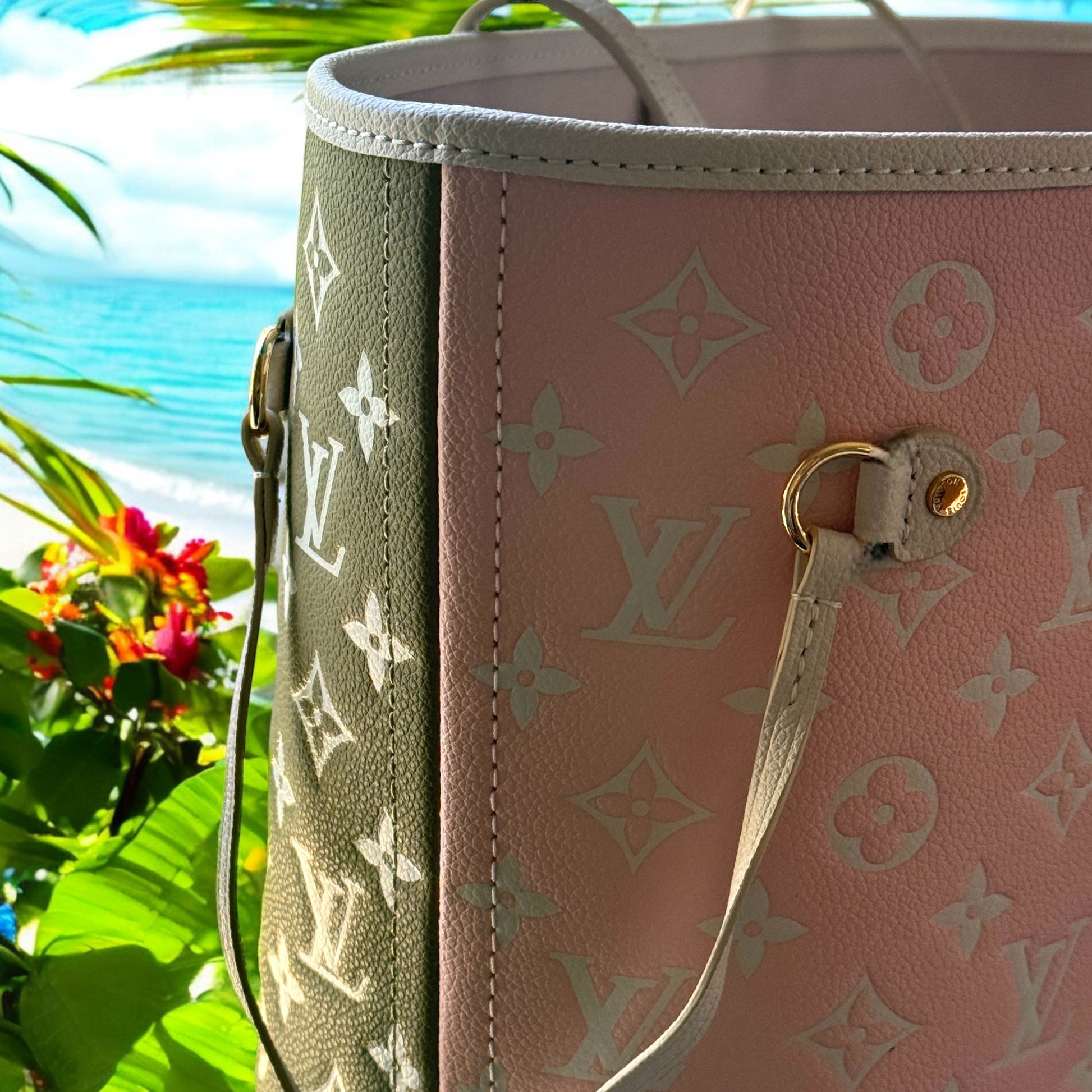 Like New Louis Vuitton Never Full Pink & Green - My Mama Found What  