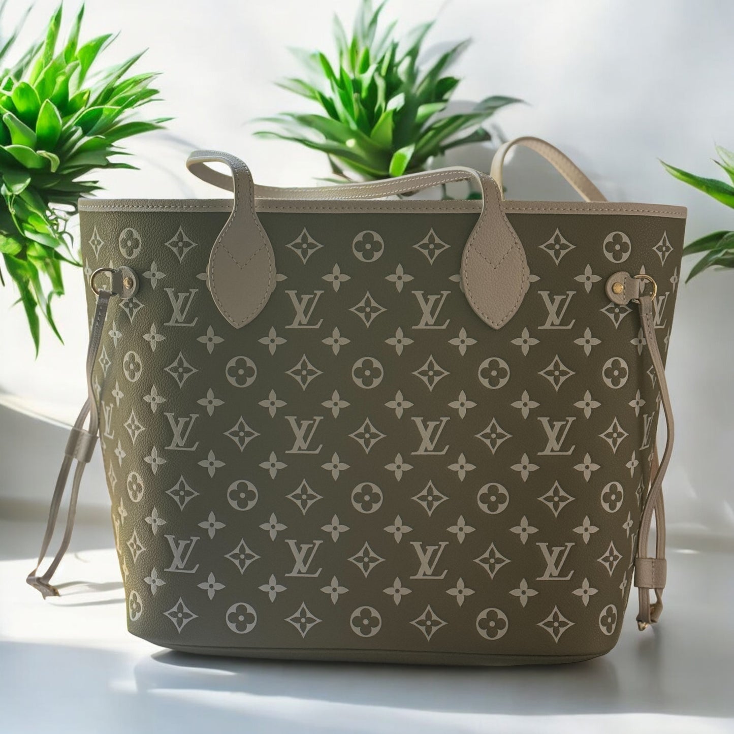 Like New Louis Vuitton Never Full Pink & Green - My Mama Found What   My Mama Found What 
