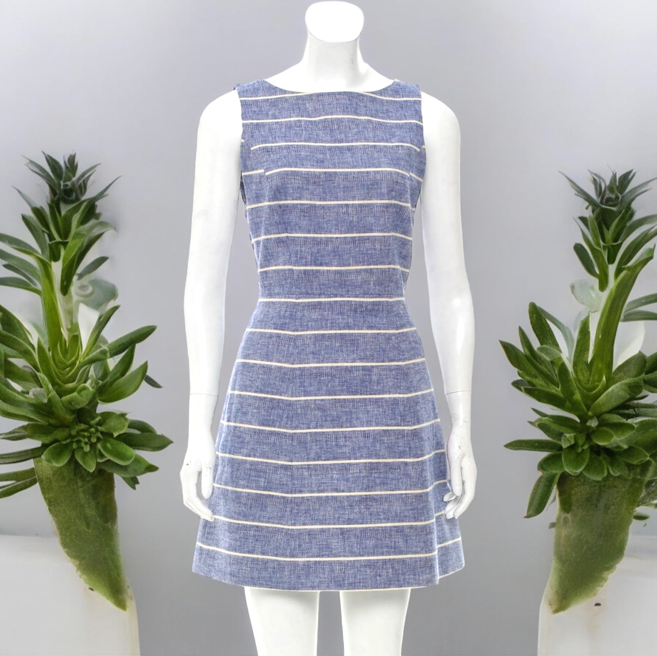 NWT Alice & Olivia Sleeveless Blue & White Striped Lindsey DressBrand New Sold Out Perfect for the warmer months . Very Flattering as it brings in your waist and gives you freedom below ! Lined Zips in the Back Dress this Classic , Minimalist Dress Up . S