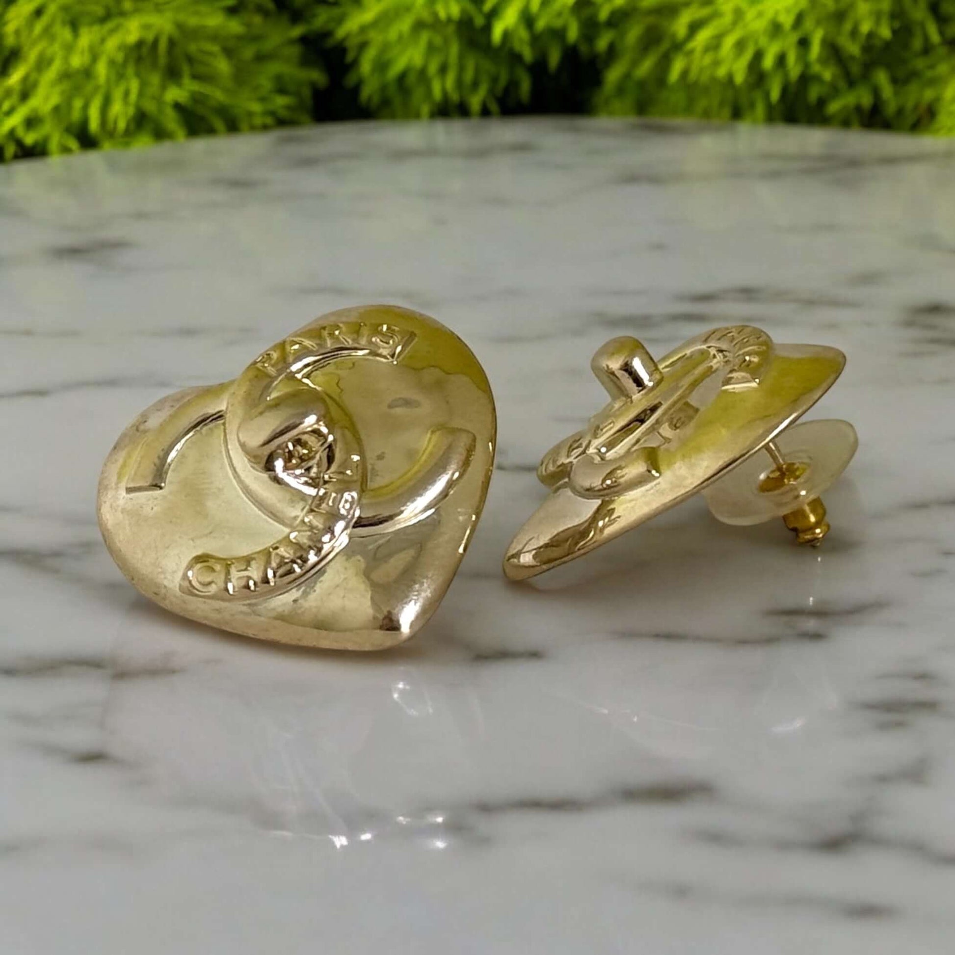 Pre-Owned Authentic Chanel CC Gold Big Heart Earrings - My Mama Found What  