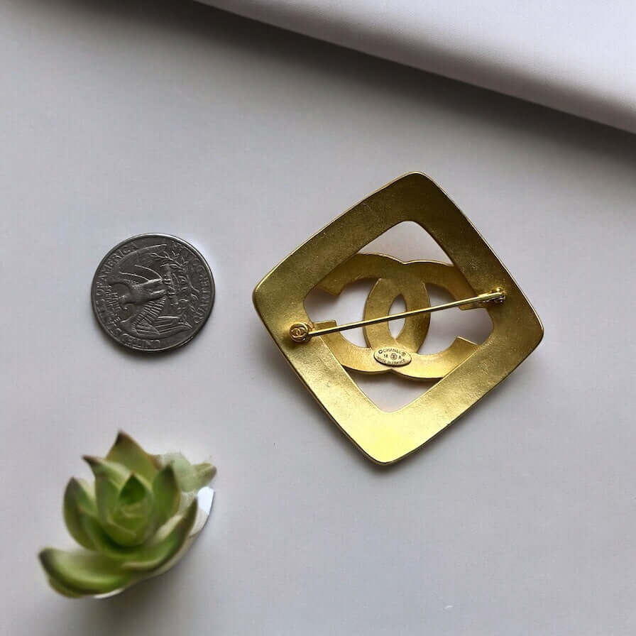Pre-Owned Authentic Chanel Gold CC Cut Out Brooch - My Mama Found What  
