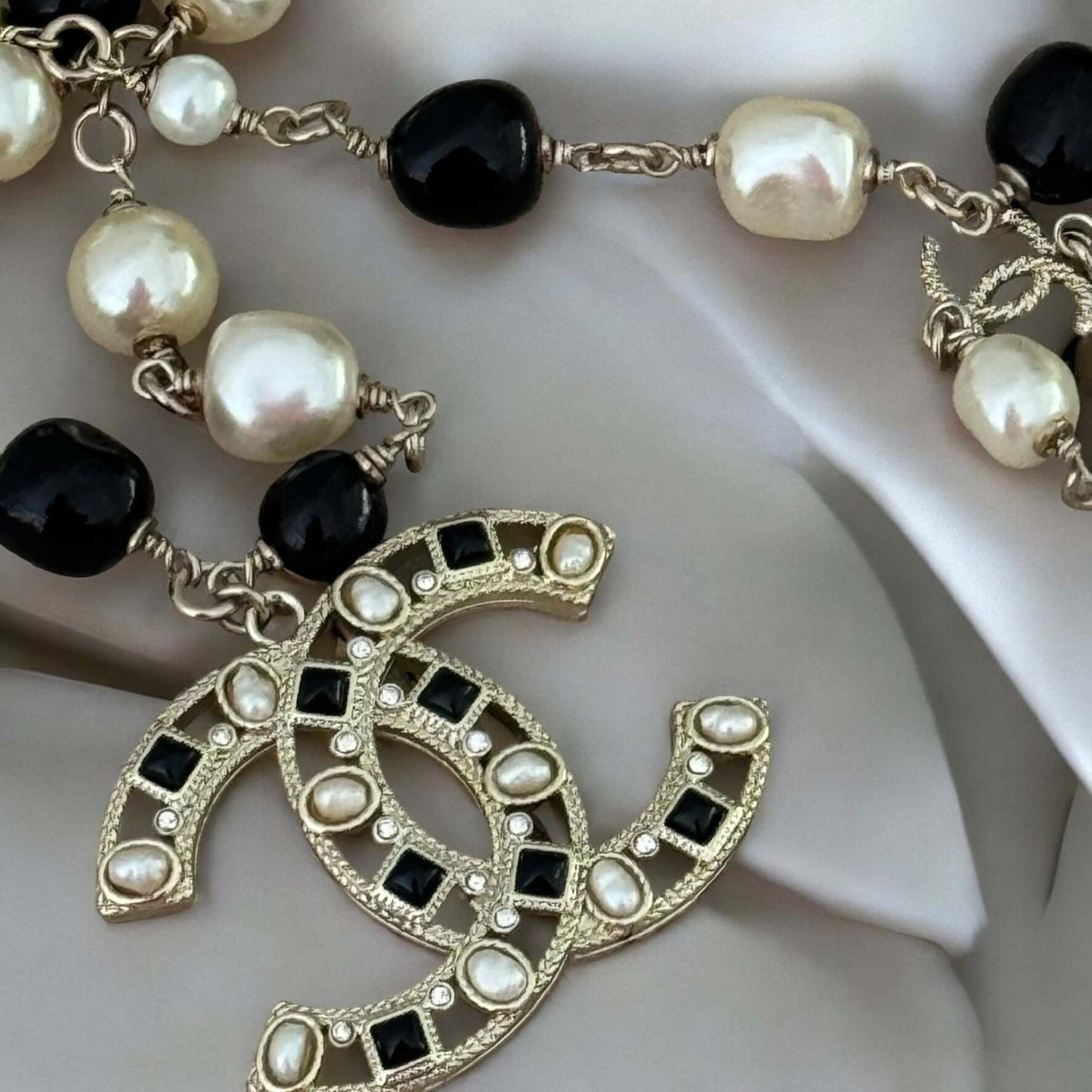 Pre-Owned Chanel CC Multi Strand Wire Link Necklace Authentic - My Mama Found What   My Mama Found What 