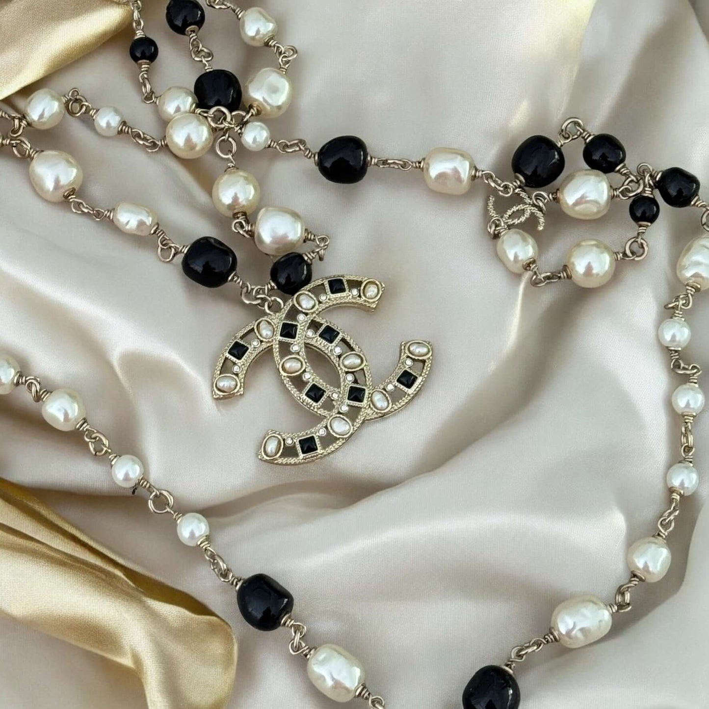 Pre-Owned Chanel CC Multi Strand Wire Link Necklace Authentic - My Mama Found What   My Mama Found What 