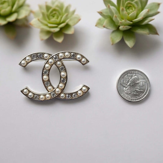 Pre-Owned Chanel CC Silver with Crystals & Pearls Brooch - My Mama Found What  