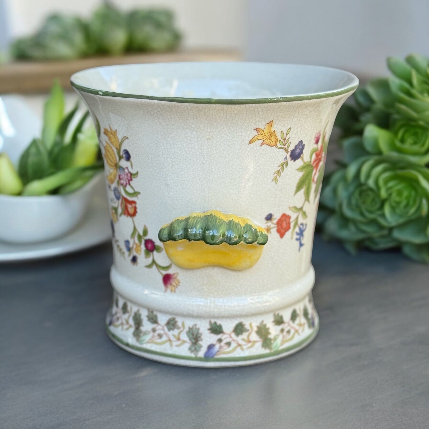 Untitled Apr15_19:36Truly elegantly understated . Purchased at an Estate Sale in N.C. about 15 years ago Free from any major cracks or chips Has the perfect amount of rich charm Height is approx : 7” Dia is approx : 7.5” Handled and Shipped with great car My Mama Found What 
